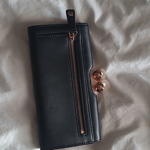 Wallet - Picture 3 of 3